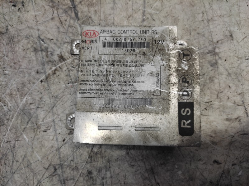 Recambio de centralita airbag para kia carens 2.0 turbodiesel cat referencia OEM IAM 0K2FD677F0  