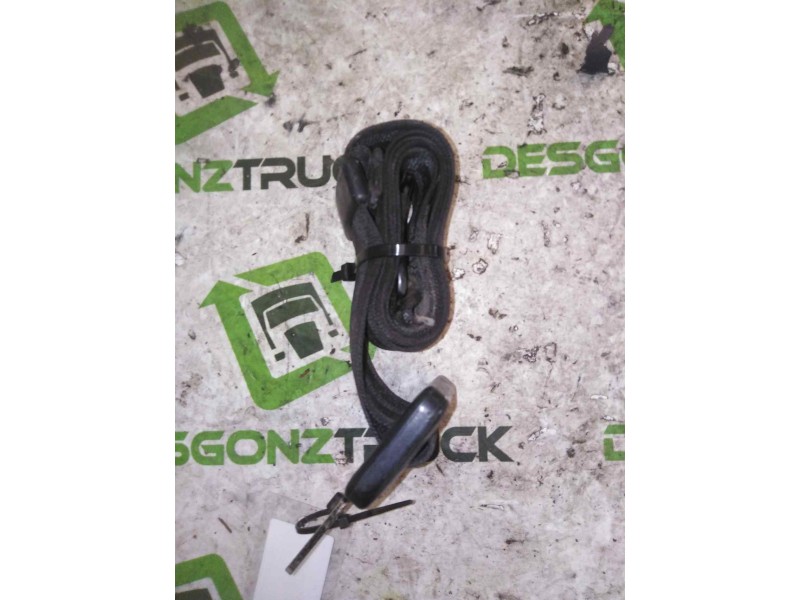 Recambio de cinturon seguridad delantero derecho para nissan trucks atleon 130.21 referencia OEM IAM  CENTRAL 