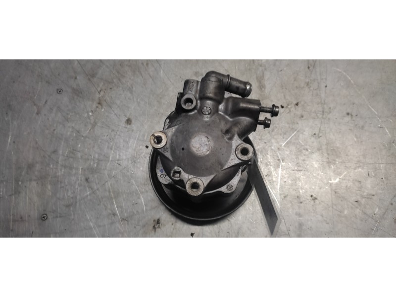 Recambio de bomba servodireccion para audi a6 berlina (4f2) 3.0 v6 24v tdi referencia OEM IAM 4F0145156H  