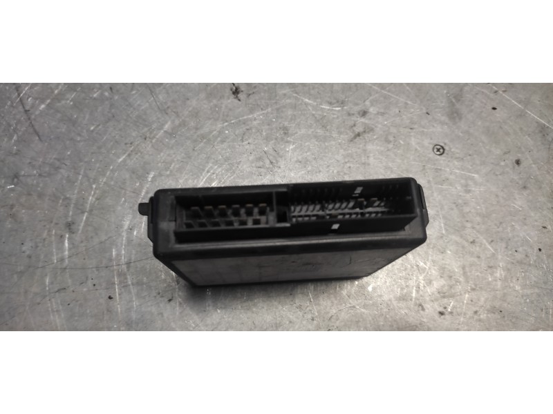 Recambio de centralita cierre para opel vectra b berlina 1.6 16v referencia OEM IAM 90464713 9330065147 