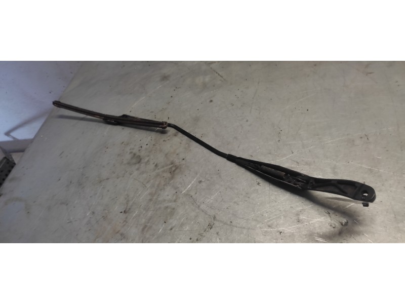 Recambio de brazo limpia delantero derecho para fiat doblo ii (152) easy referencia OEM IAM   