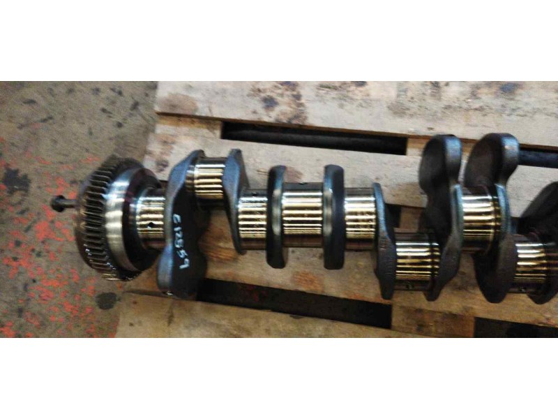 Recambio de cigueñal para renault magnum ab 2005 12.8 diesel referencia OEM IAM 7422235114  