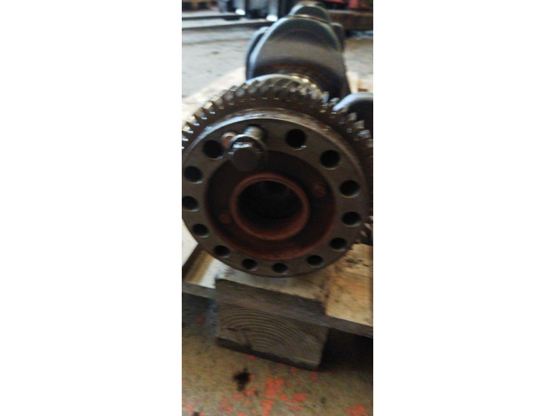 Recambio de cigueñal para renault magnum ab 2005 12.8 diesel referencia OEM IAM 7422235114  