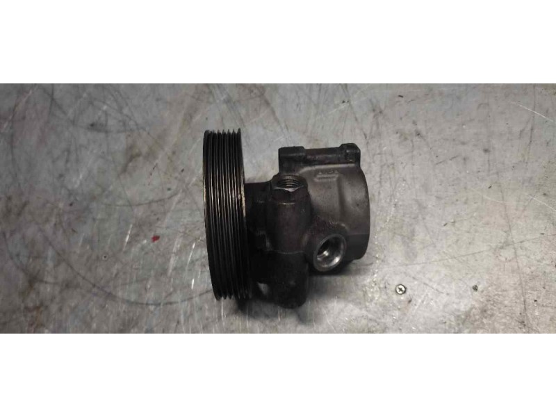 Recambio de bomba servodireccion para peugeot 206 berlina 1.4 hdi referencia OEM IAM 9638339880  