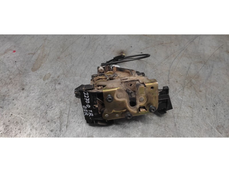 Recambio de cerradura puerta trasera derecha para ford focus turnier (cak) ghia referencia OEM IAM 2s4aa26412bb  