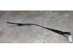 Recambio de brazo limpia delantero derecho para peugeot 207 x-line referencia OEM IAM    2