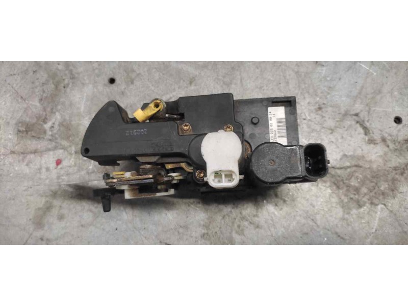 Recambio de cerradura puerta trasera derecha para opel frontera b basis referencia OEM IAM 16639860  