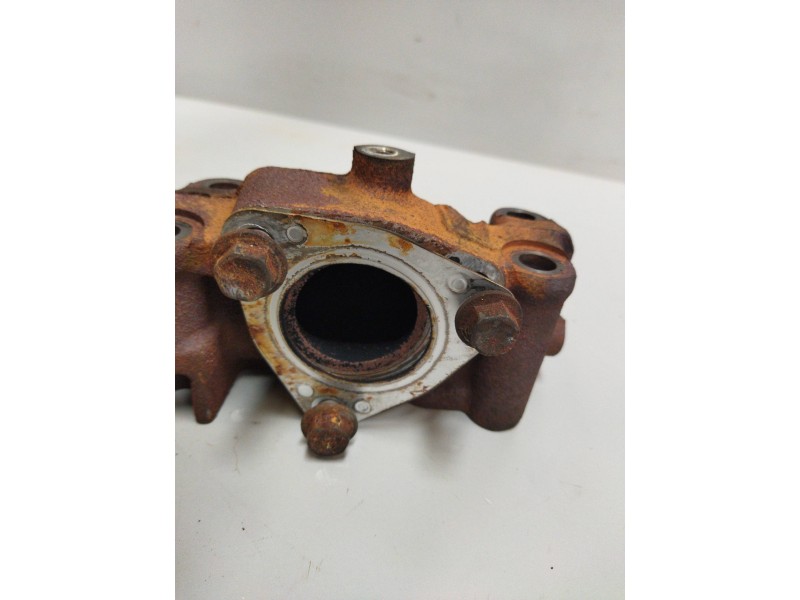 Recambio de colector escape para renault midlum referencia OEM IAM 22338885  