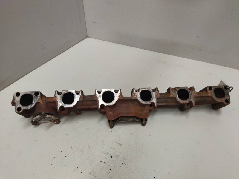 Recambio de colector escape para renault midlum referencia OEM IAM 22338885  