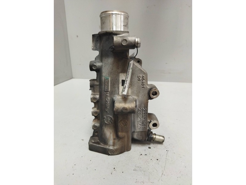 Recambio de colector admision para renault midlum referencia OEM IAM 23387961 23387960 