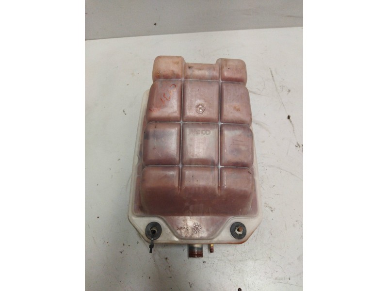 Recambio de deposito expansion para iveco eurocargo referencia OEM IAM   