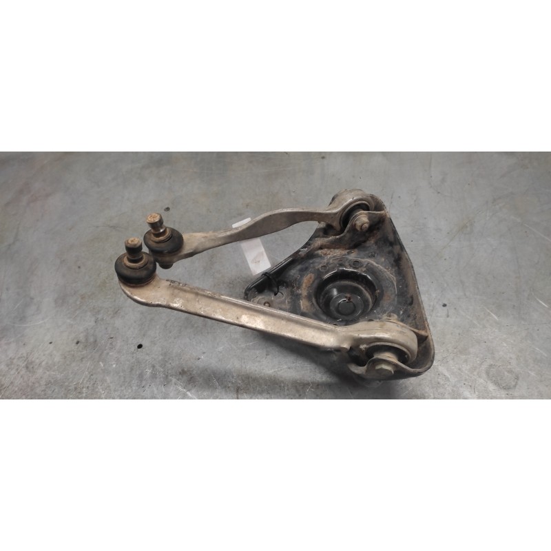 Recambio de brazo suspension superior delantero izquierdo para volkswagen passat berlina (3b2) comfortline referencia OEM IAM 8D