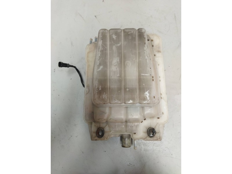 Recambio de deposito expansion para iveco eurotech (mt) referencia OEM IAM 8168290  