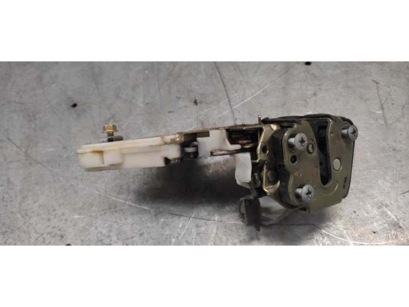 Recambio de cerradura puerta trasera derecha para nissan micra (k11) básico (k11) referencia OEM IAM 8255261U01  