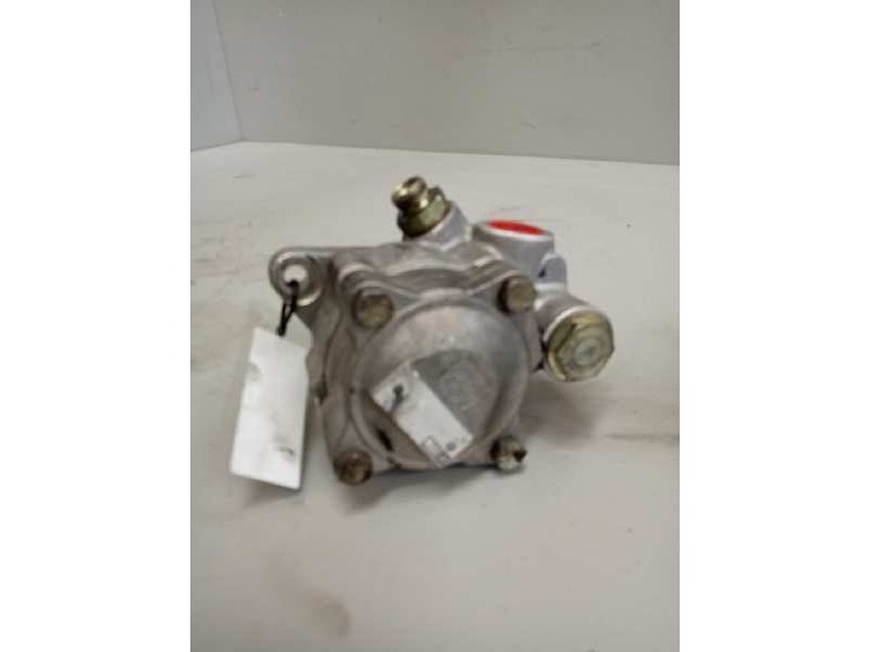 Recambio de bomba servodireccion para nissan trucks atleon 140 referencia OEM IAM 7684955169  
