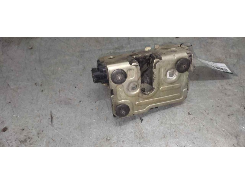 Recambio de cerradura puerta trasera derecha para dacia logan ambiance referencia OEM IAM 8200214015 2 PINS 