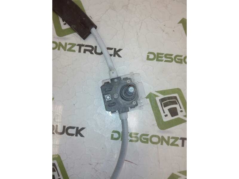 Recambio de elevalunas delantero izquierdo para renault trucks mascott 90 (86cv) referencia OEM IAM   
