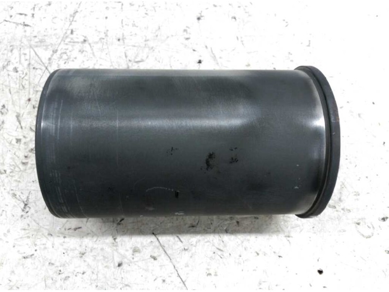 Recambio de despiece motor para kia carnival ii 2.9 cdri ex referencia OEM IAM  CAMISA CILINDRO 