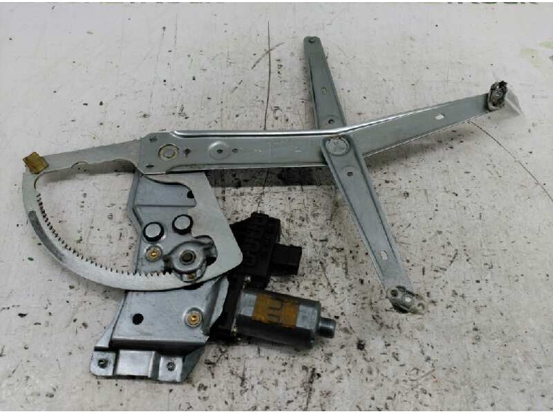 Recambio de elevalunas delantero izquierdo para opel astra f berlina básico referencia OEM IAM 90560429  