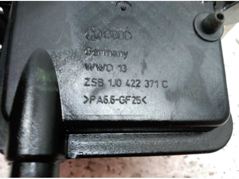 Recambio de deposito servo para seat leon (1m1) sport referencia OEM IAM   