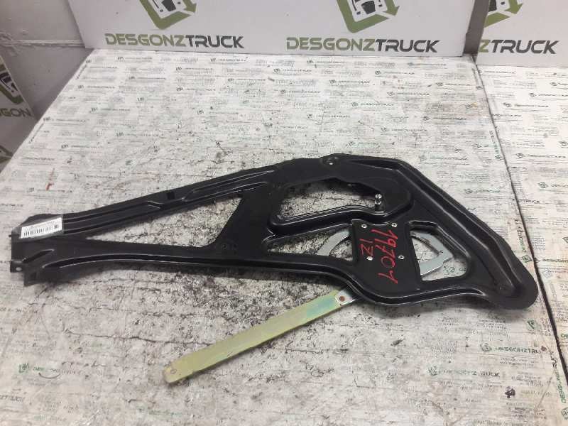 Recambio de elevalunas delantero izquierdo para volkswagen lt caja cerrada / combi (mod. 1997) referencia OEM IAM  MANUAL 