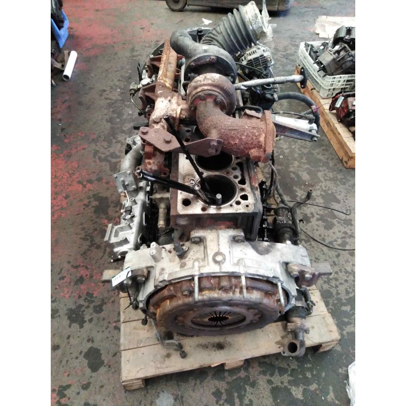 Recambio de despiece motor para renault hd 250.18 premium e2 fg modelo 250.18 184 kw cabina para dormir referencia OEM IAM DCI6A