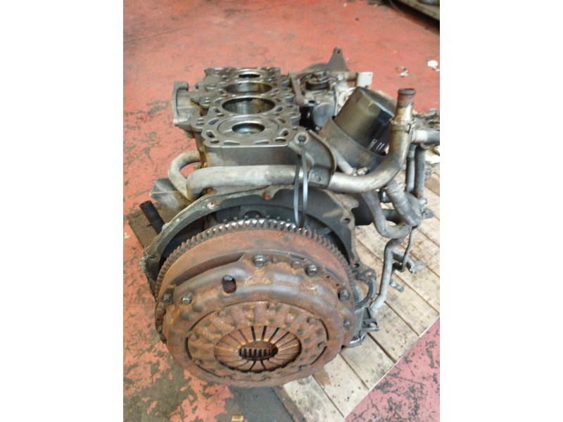 Recambio de despiece motor para nissan cabstar 09.06 2.5 diesel referencia OEM IAM YD25  