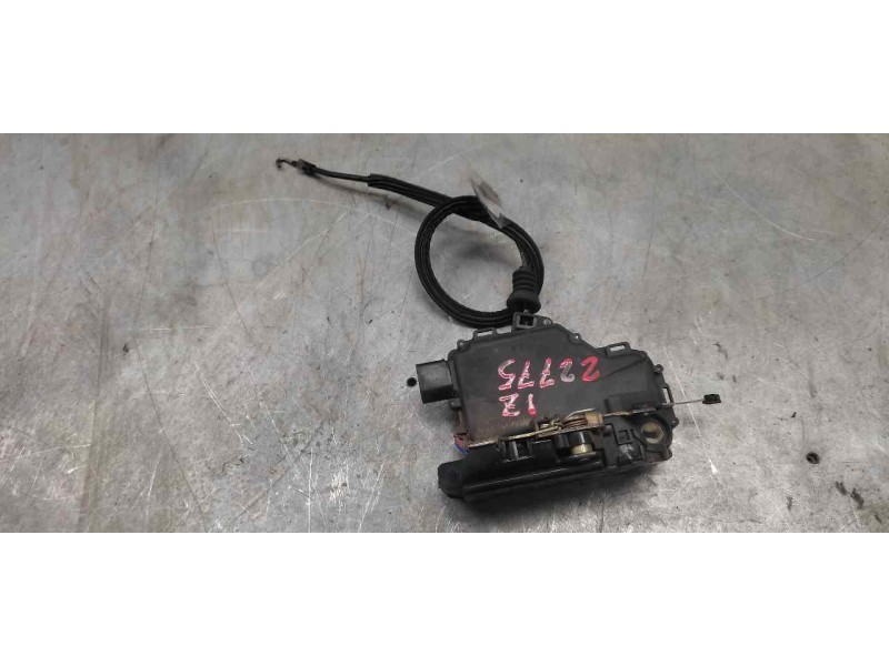 Recambio de cerradura puerta delantera izquierda para volkswagen golf iv berlina (1j1) básico referencia OEM IAM   8 PINS