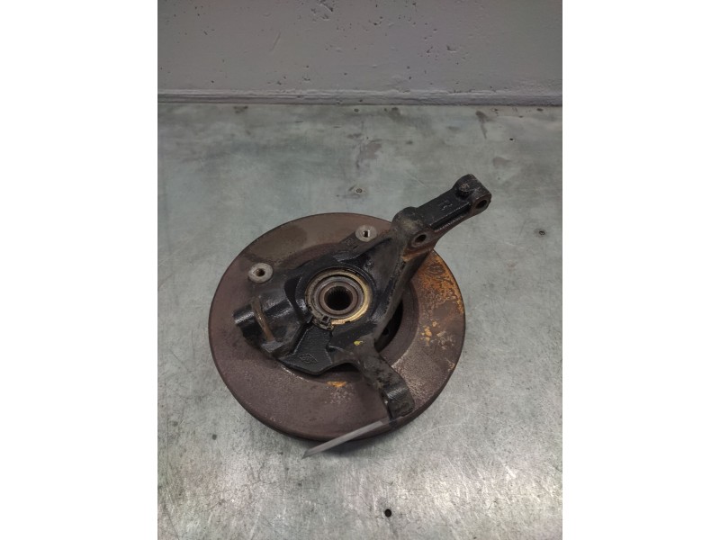 Recambio de mangueta delantera derecha para renault trafic combi (ab 4.01) 1.9 diesel referencia OEM IAM   