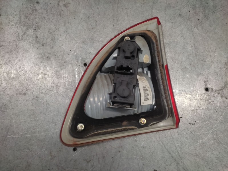 Recambio de piloto trasero izquierdo interior para ford galaxy (vy) ghia referencia OEM IAM   