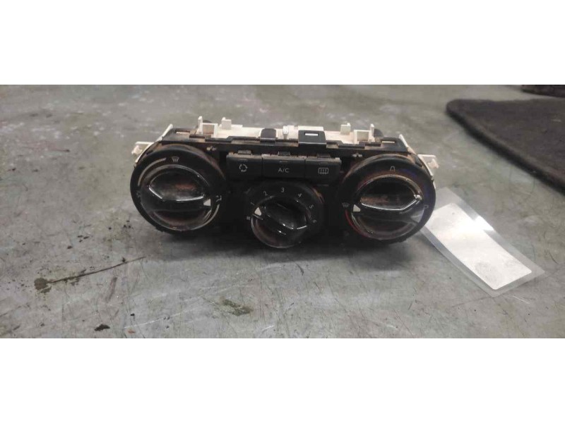 Recambio de mando calefaccion / aire acondicionado para peugeot 208 style referencia OEM IAM E1063071  