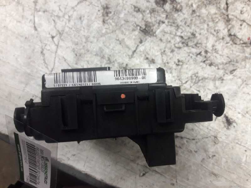 Recambio de bsm caja fusibles para peugeot partner (s2) combi plus referencia OEM IAM T118470002 964349898000 