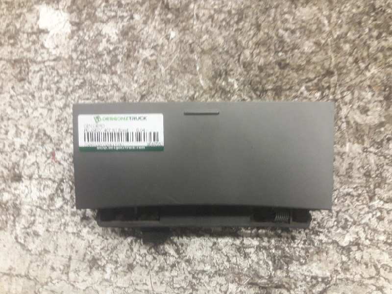 Recambio de cenicero para peugeot 407 st sport referencia OEM IAM 9644562177  