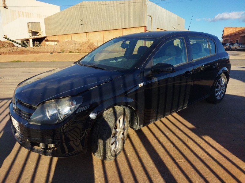 opel astra h berlina del año 2005