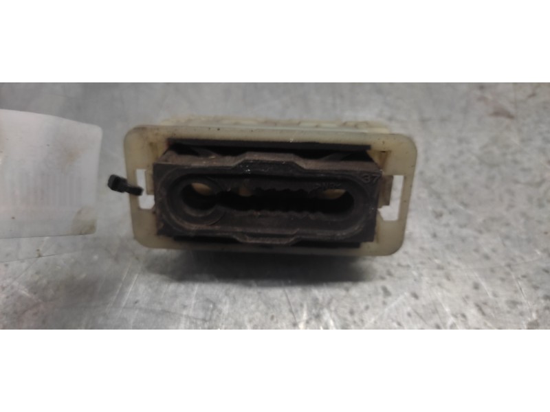 Recambio de soporte para peugeot 308 active referencia OEM IAM 9800613580 SOPORTE RADIADOR 