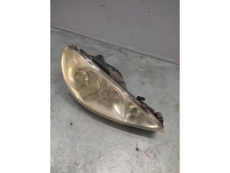 Recambio de faro derecho para peugeot 206 berlina xt referencia OEM IAM   