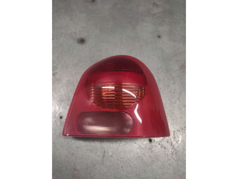 Recambio de piloto trasero derecho para renault twingo (co6) 1.2 authentique (c068/6c/6d) referencia OEM IAM   