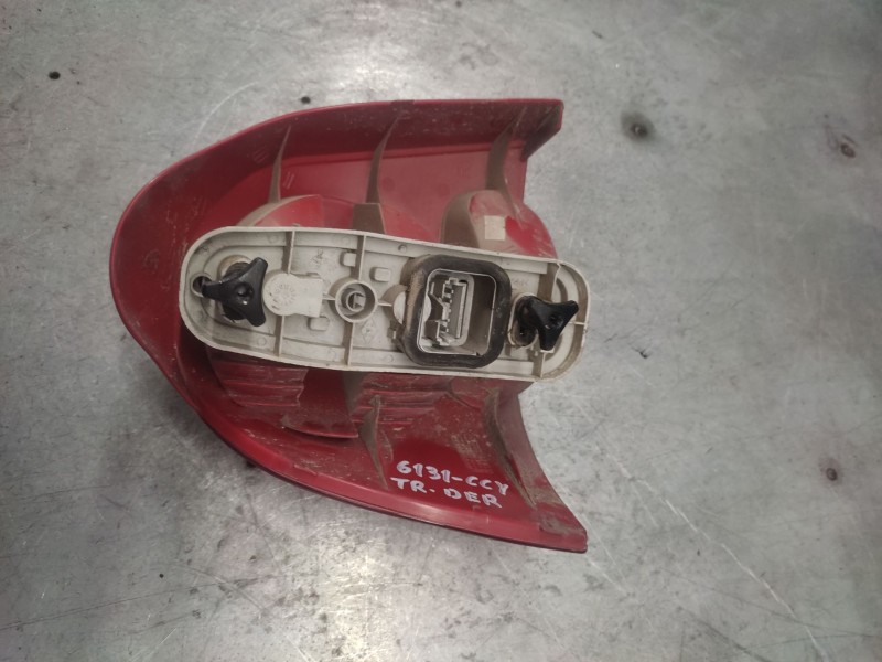 Recambio de piloto trasero derecho para renault twingo (co6) 1.2 authentique (c068/6c/6d) referencia OEM IAM   