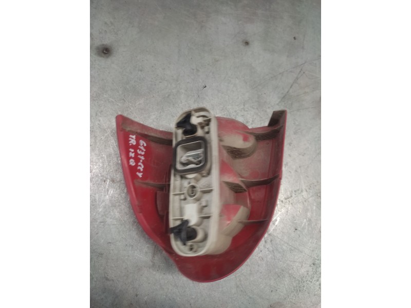 Recambio de piloto trasero izquierdo para renault twingo (co6) 1.2 authentique (c068/6c/6d) referencia OEM IAM   