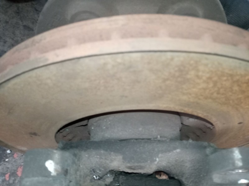 Recambio de buje delantero para nissan cabstar e referencia OEM IAM 402049x201  