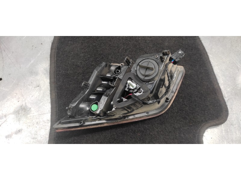 Recambio de piloto trasero izquierdo interior para peugeot 308 active referencia OEM IAM 9677818380  3 CABLES