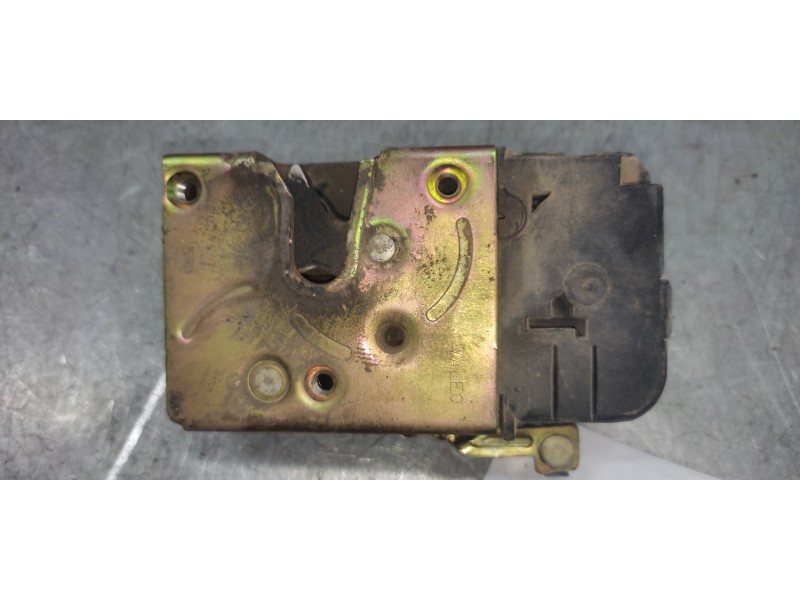 Recambio de cerradura puerta delantera derecha para peugeot partner (s1) combispace referencia OEM IAM   6 PINS