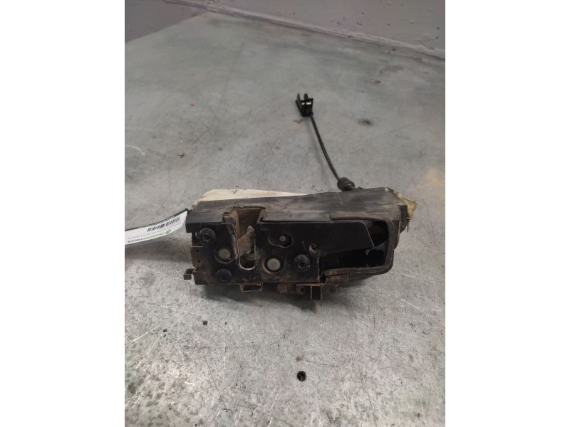Recambio de cerradura puerta delantera derecha para ford galaxy (vy) ghia referencia OEM IAM  6 PINS 