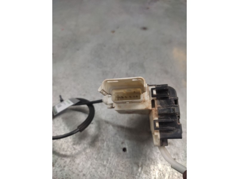 Recambio de cerradura maletero / porton para peugeot 407 sr confort referencia OEM IAM  6 PINS 