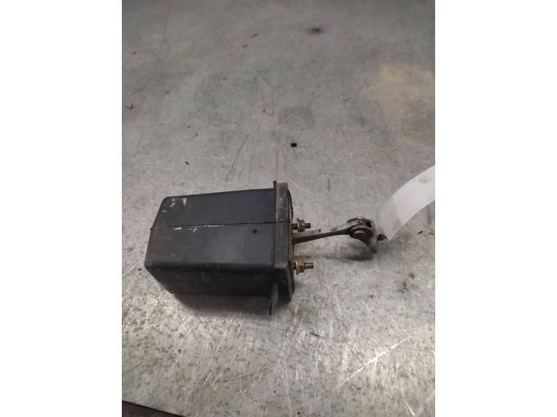 Recambio de retenedor puerta para peugeot 307 berlina (s2) xs + referencia OEM IAM  DELANTERA IZQUIERDA 