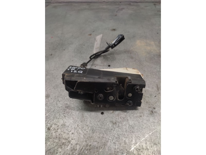 Recambio de cerradura puerta trasera izquierda para ford galaxy (vy) ghia referencia OEM IAM  6 PINS 