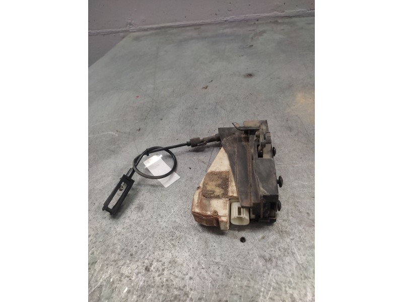 Recambio de cerradura puerta trasera izquierda para ford galaxy (vy) ghia referencia OEM IAM  6 PINS 