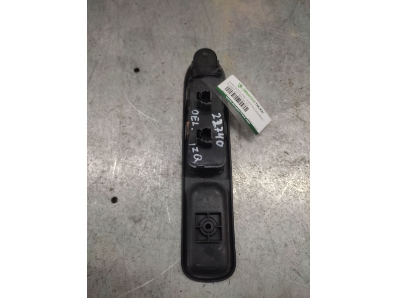 Recambio de mando elevalunas delantero izquierdo para peugeot 307 berlina (s2) xs + referencia OEM IAM 96531124XT  