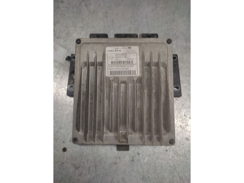Recambio de centralita motor uce para renault clio iii authentique referencia OEM IAM 8200399038  8200513163