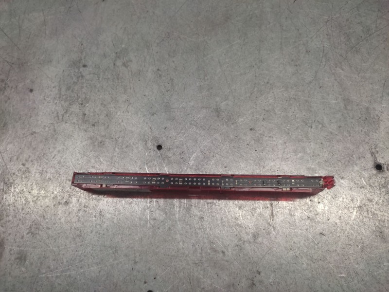 Recambio de luz central de freno para audi a4 ber. (b8) básico referencia OEM IAM   